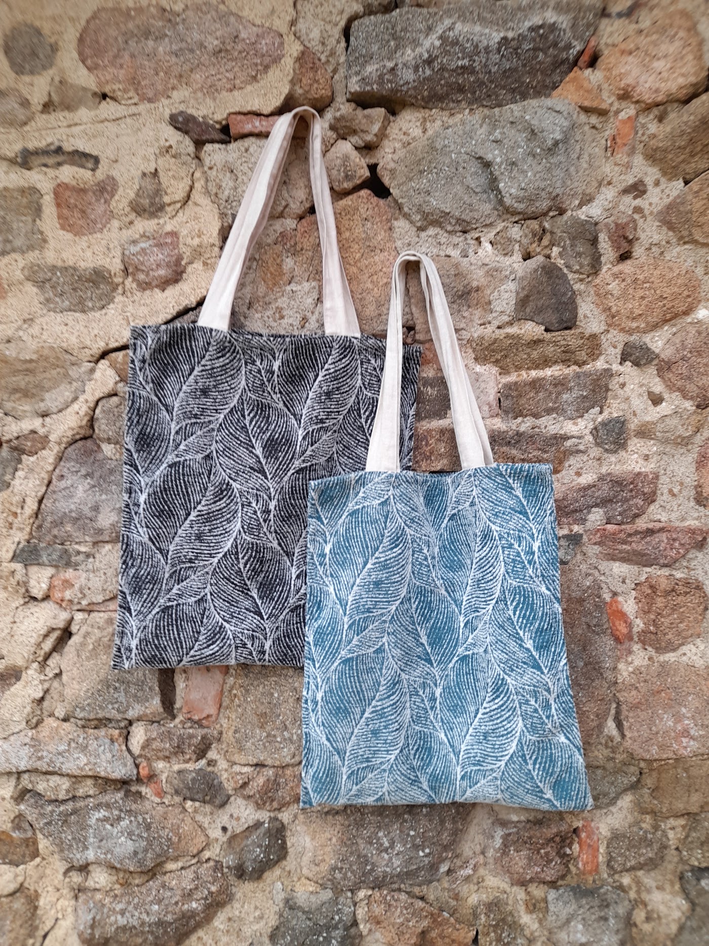 Deux tote bags assortis