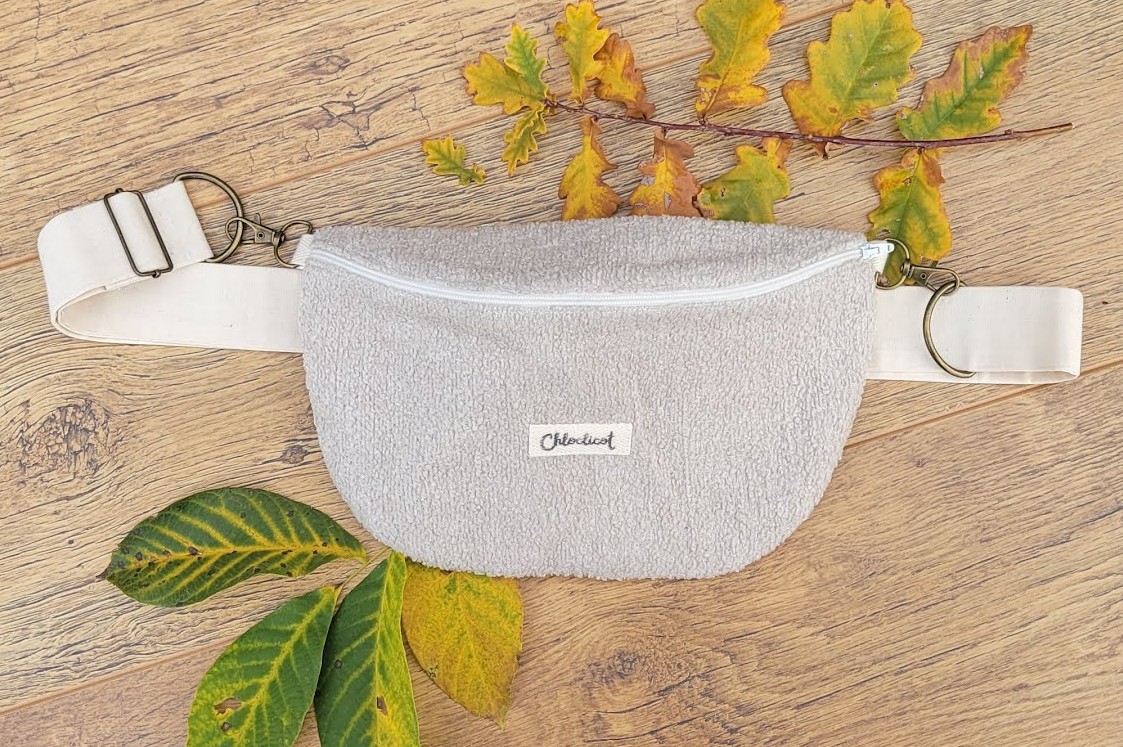 Banane Steph — Chute de tissu d'ameublement gris texturé - polyester